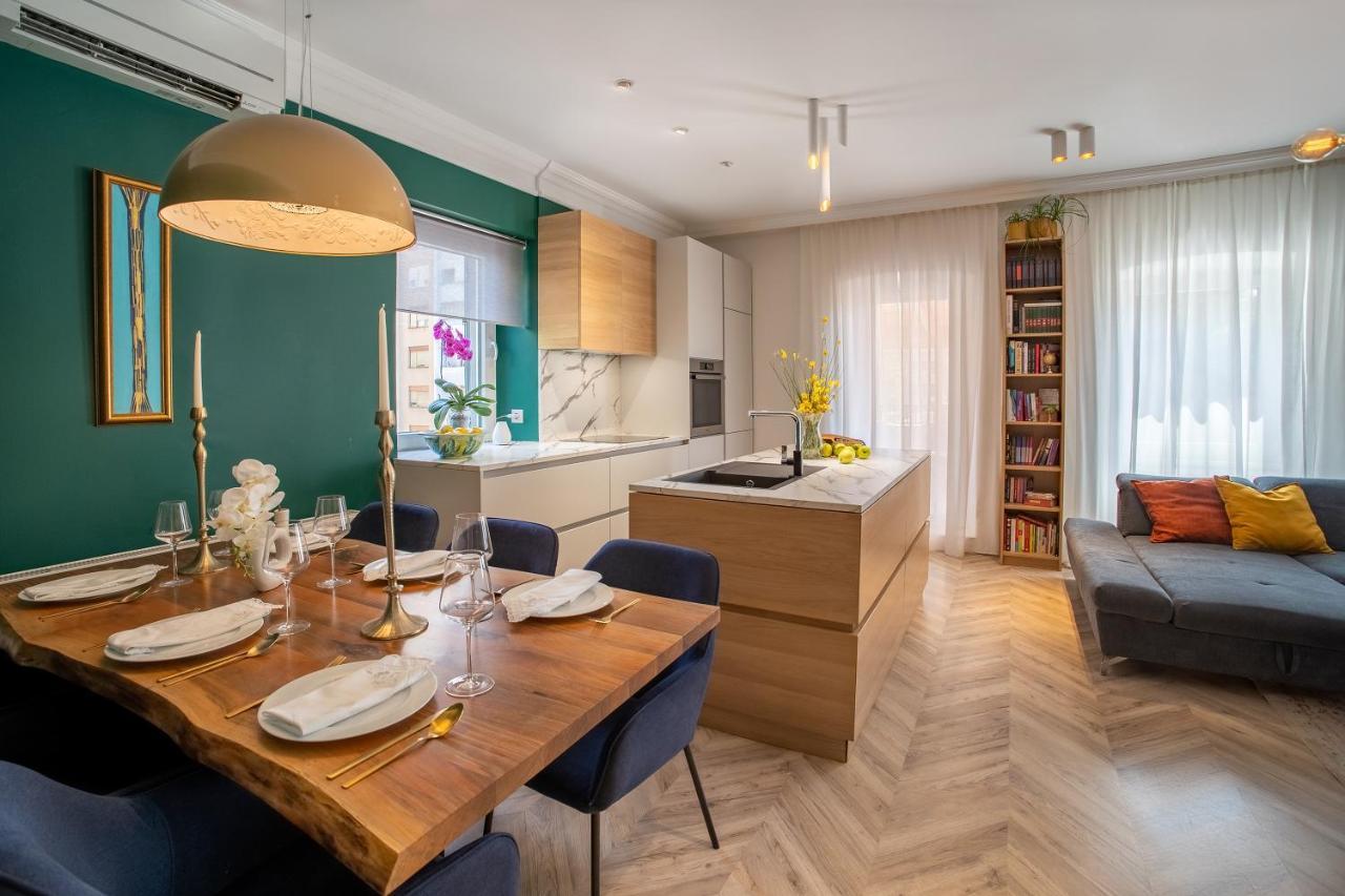 Great Location-luxury +free Parking *
