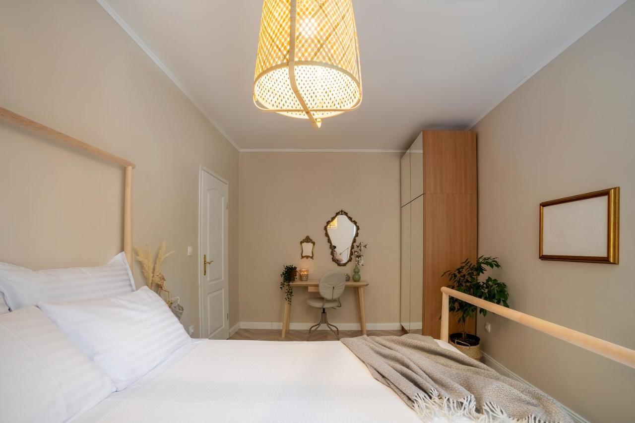 Apartment Great Location-luxury +free Parking