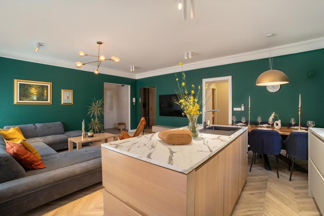 Apartment Great Location-luxury +free Parking *